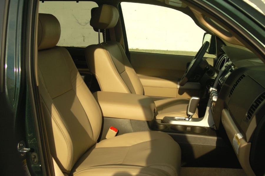  Toyota Sequoia Limited 4x4 2008 года  (фото 41 из 58)